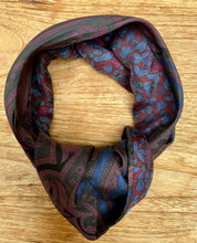 Load image into Gallery viewer, Silk accessoire recycled and made of Etro silk tie