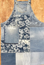 Load image into Gallery viewer, Unique Piece Denim Apron with recycled Levi&#39;s jeans and flowers