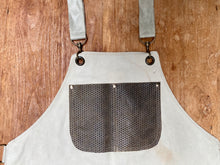 Load image into Gallery viewer, Leather apron in beige