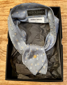 Silk accessoire recycled and made of Giorgio Armani silk tie