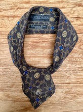 Load image into Gallery viewer, Silk accessoire recycled and made of a Christian Dior silk tie