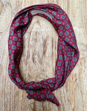 Load image into Gallery viewer, Choker recycled made of  silk tie.